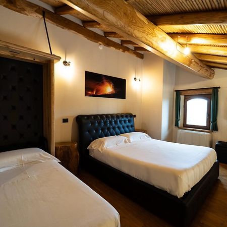 Etna Quota Mille Boutique Hotel, Typical Sicilian Food & Wine Randazzo Exterior foto