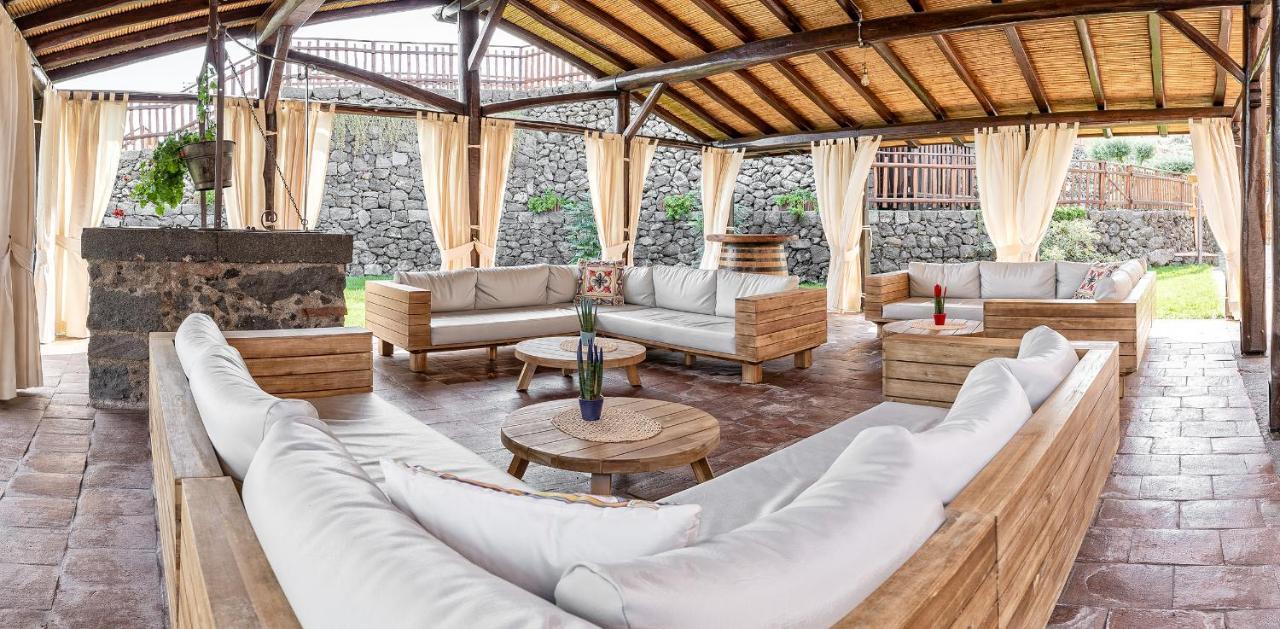 Etna Quota Mille Boutique Hotel, Typical Sicilian Food & Wine Randazzo Exterior foto