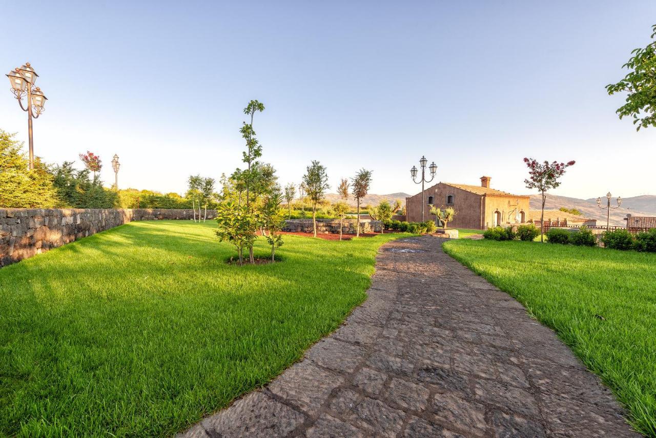 Etna Quota Mille Boutique Hotel, Typical Sicilian Food & Wine Randazzo Exterior foto