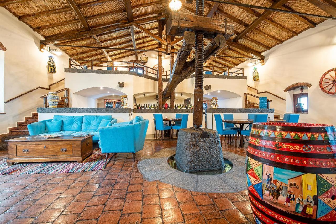 Etna Quota Mille Boutique Hotel, Typical Sicilian Food & Wine Randazzo Exterior foto