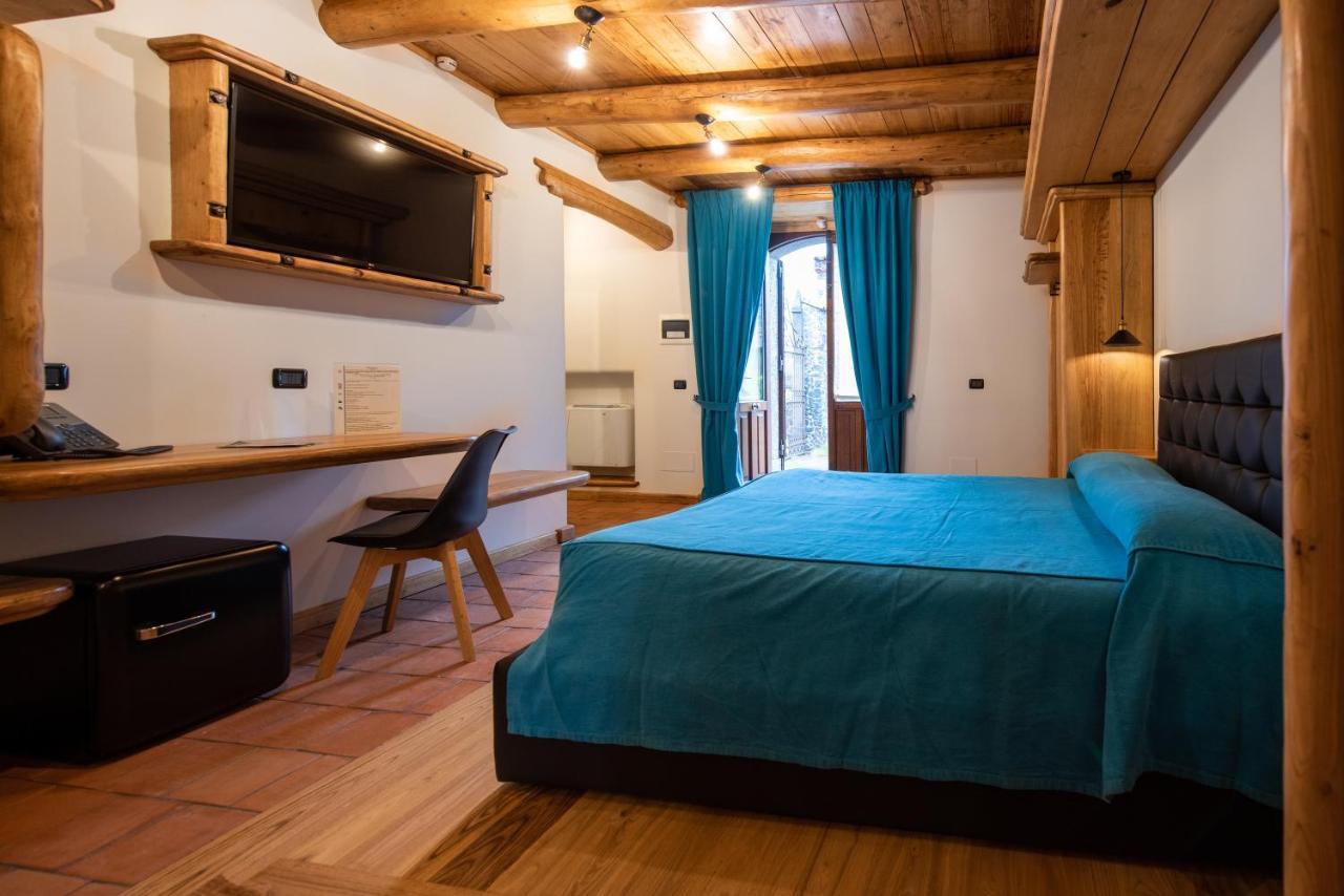 Etna Quota Mille Boutique Hotel, Typical Sicilian Food & Wine Randazzo Exterior foto