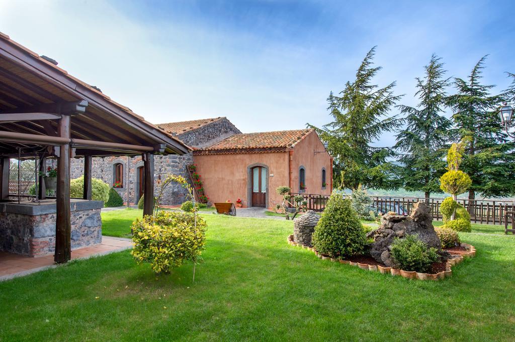 Etna Quota Mille Boutique Hotel, Typical Sicilian Food & Wine Randazzo Exterior foto