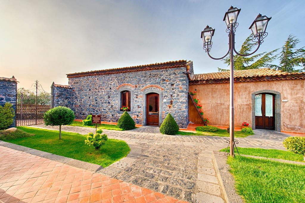 Etna Quota Mille Boutique Hotel, Typical Sicilian Food & Wine Randazzo Exterior foto