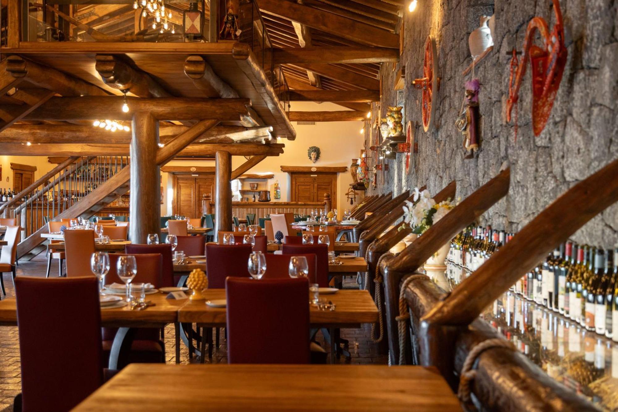Etna Quota Mille Boutique Hotel, Typical Sicilian Food & Wine Randazzo Exterior foto