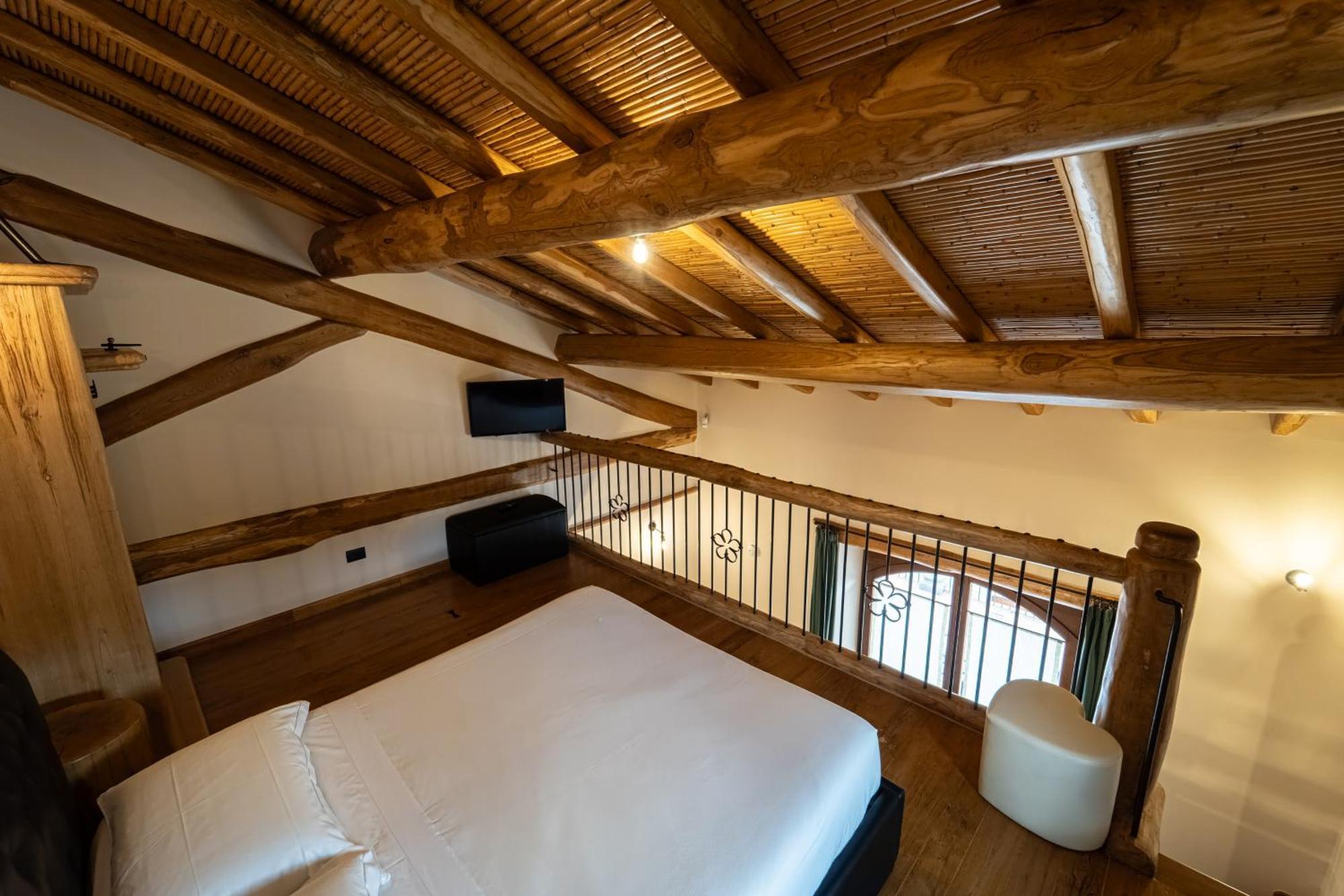 Etna Quota Mille Boutique Hotel, Typical Sicilian Food & Wine Randazzo Exterior foto