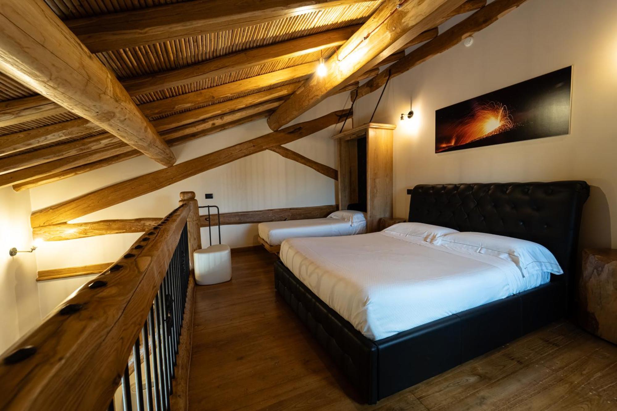 Etna Quota Mille Boutique Hotel, Typical Sicilian Food & Wine Randazzo Exterior foto